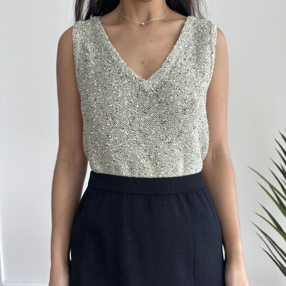 St John Sport Sweater Vest Womens Medium Gray Textured Knit Wool Boucle Tank Top - Picture 4 of 13